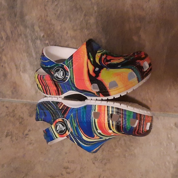Crocs Out of this World Multi-Color, toddler size 5 - Picture 4 of 6